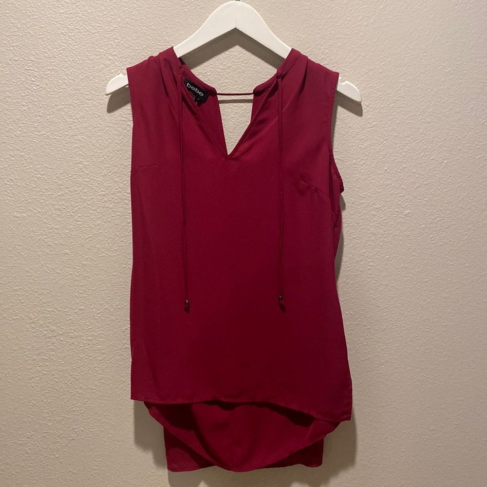 BEBE Sleeveless Blouse Cascade Pleat red burgundy Size XXS Date‎ Girls night